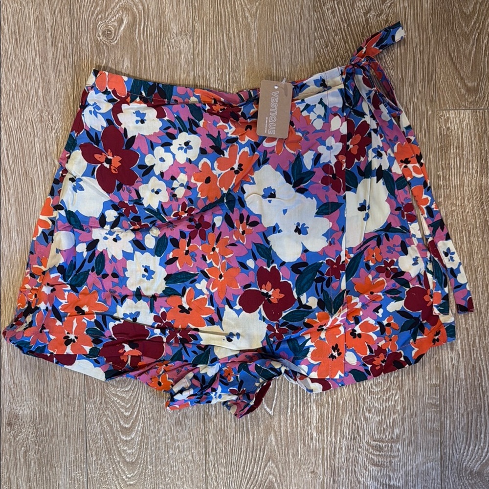 Vestique Red and Orange Mini Skirt Vibrant Design
